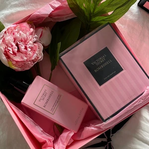 Oanvänd victoria secret parfym 100ml +  - Oanvänd victoria secret parfym 100ml + body lotion. Frakt tillkommer 99kr