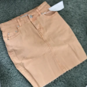 Jeans kjol - Supersnygg jeanskjol som är helt ny🥰