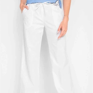 Bonprix linne byxor - Säljer nu dessa superfina linnebyxor från bonprix i storlek 40 helt oanvända då jag köpte och drog av lapparna innan jag testat dom och insåg att dom var för korta. Säljer för 160kr + frakt❤️