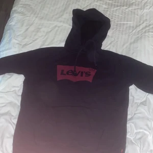 Levi’s hoodie - Levi’s hoodie storlek s pris 150kr