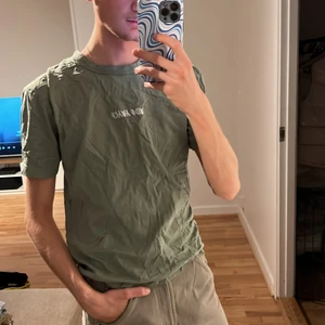 T-Shirt från H&M Strl XS - T-Shirt från H&M Strl XS