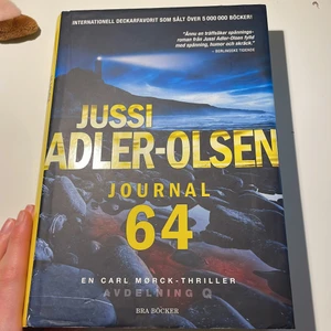 Journal 64 av Jussi Adler-Olsen - Missanpassade kvinnor sänds till kvinnohemmet på Ön sprogo för att glömmas bor, tvång, förnedring och isolering hörde till den lilla ön utanför Danmarks kust och detta för många är en ren misär..
