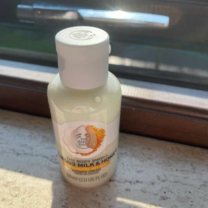 The body shop tvål/shower gel - Helt ny och oanvänd (OBS: Priset gäller för en)