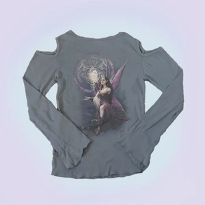 Fairycore tröja med tryck - (Lägger upp igen pga oserös köpare) Coolaste tröjan!! Passar M-L 