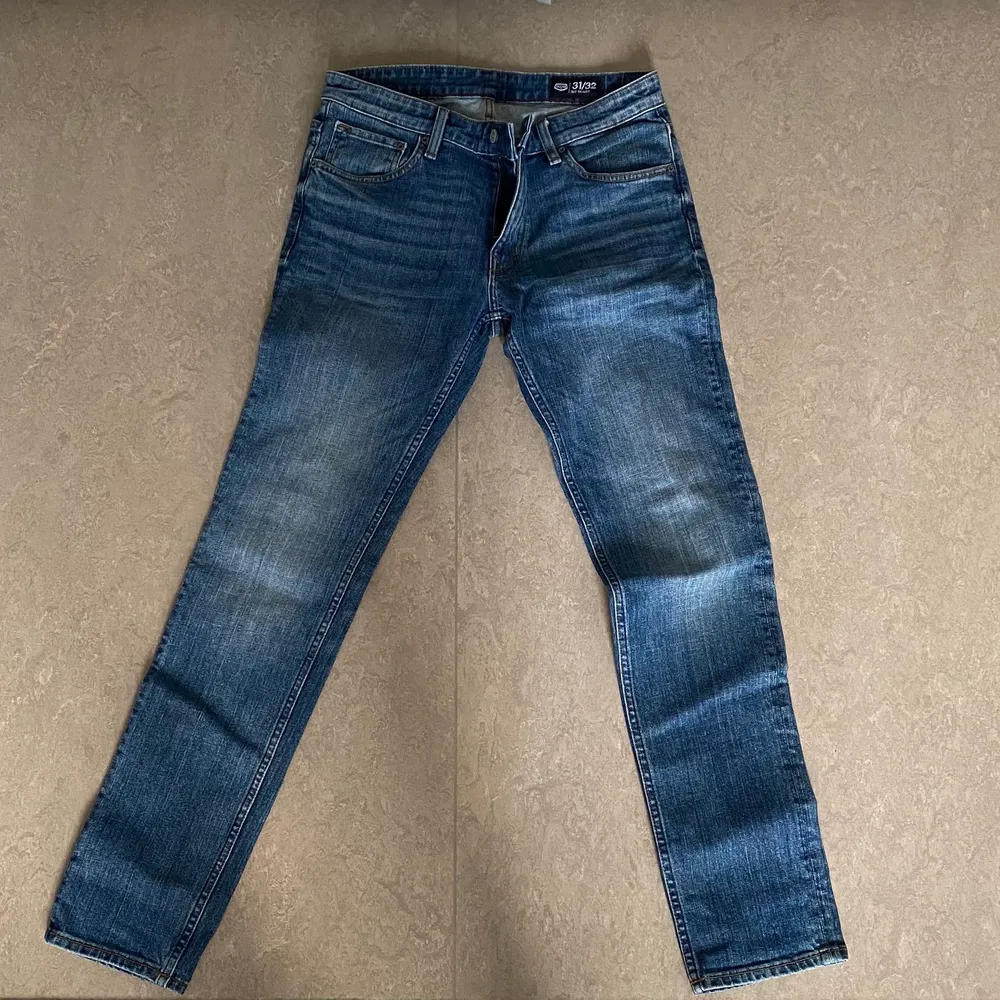 Skinny jeans från Crocker. Nästan aldrig använd så i bra skick! Pris kan diskuteras men köpare står för frakt!. Jeans & Byxor.