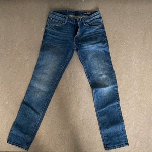 Jeans 31/32 - Skinny jeans från Crocker. Nästan aldrig använd så i bra skick! Pris kan diskuteras men köpare står för frakt!