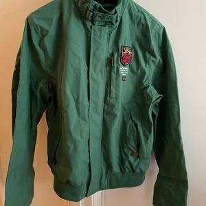 Morris jacka strl M  - Säljer en snygg Morris jacka i strl M skickas för 66kr spårbart paket 