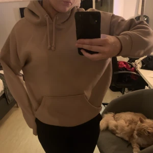 Beige hoodie bikbok - Fint skick!