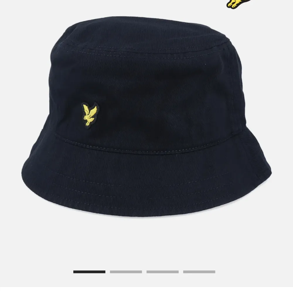 Säljer en LYLE&SCOTT fiske hatt. Den är äkta och bra skick. Nypris runt 300. . Accessoarer.