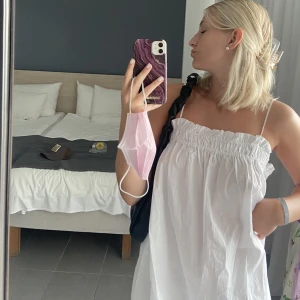 Vit sommarklänning  - Intressekoll på denna vita sommarklänning 