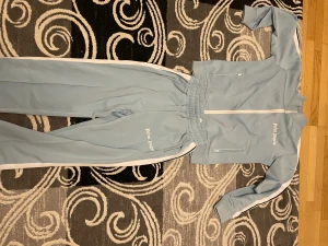 Plam angels dress (ljusblå)  - Skit bra kvalite bra tyg, den är helt ny oanvänd påse ingår 