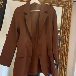 Brun kavaj - Helt oanvänd brun kavaj