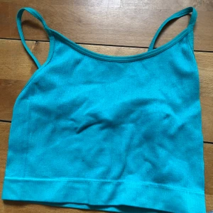 Linne - Träningslinne från newyorker . Använd 3 gånger typ. Frakt tillkommer på 26kr!