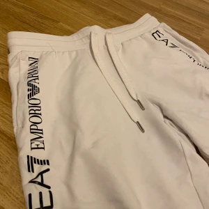Emporio armani byxor  - Från zalando storlek XS använd 2 gånger 