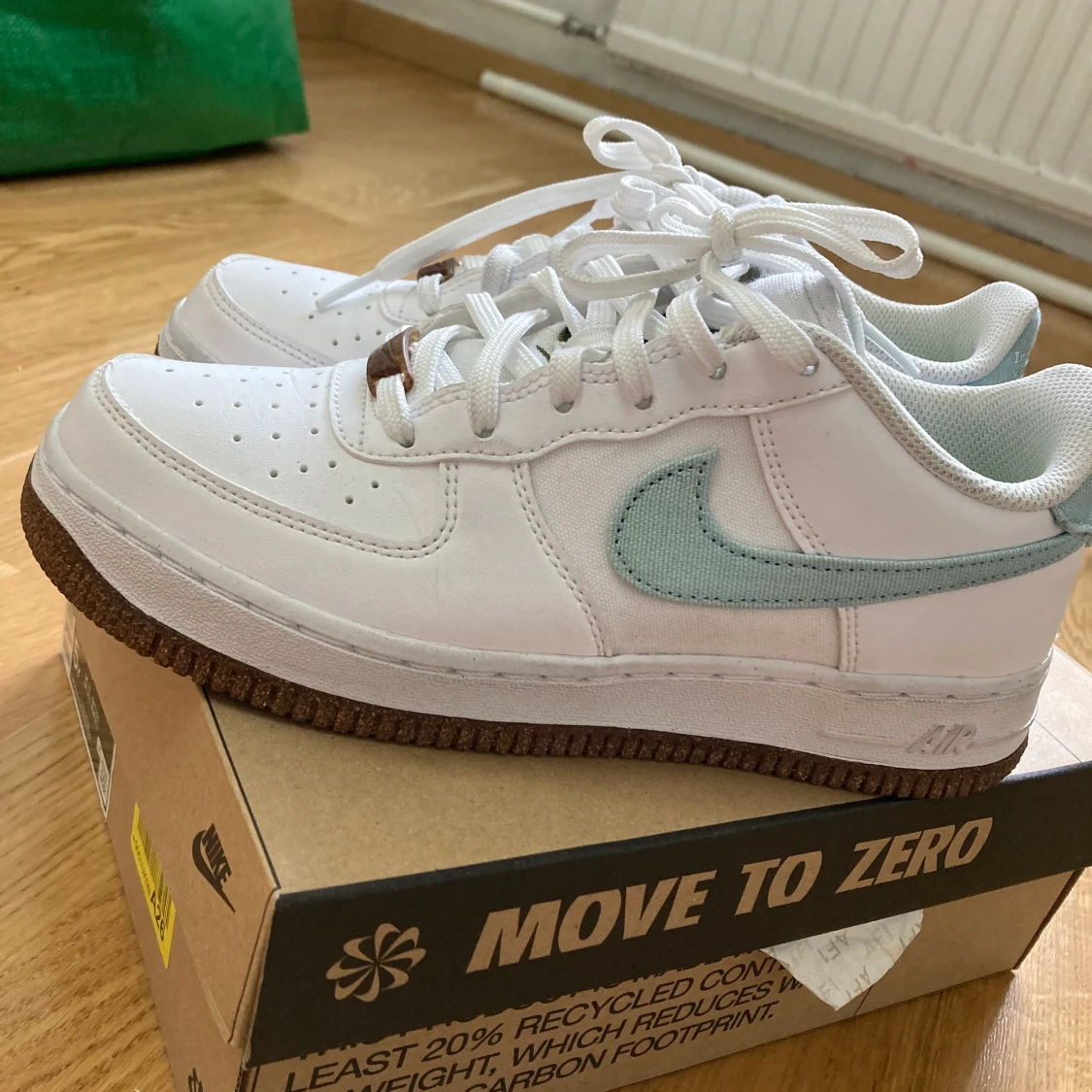 Nike Air Force 1. Srorlek 37.5.  - 90