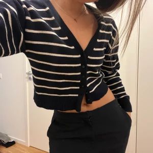 Kofta från Zara - Snygg kofta i ett mjukt material