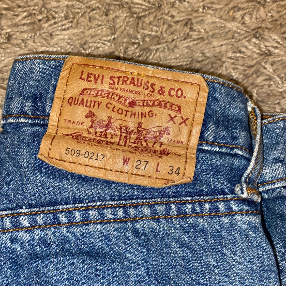 Mörkblå Levis - 90