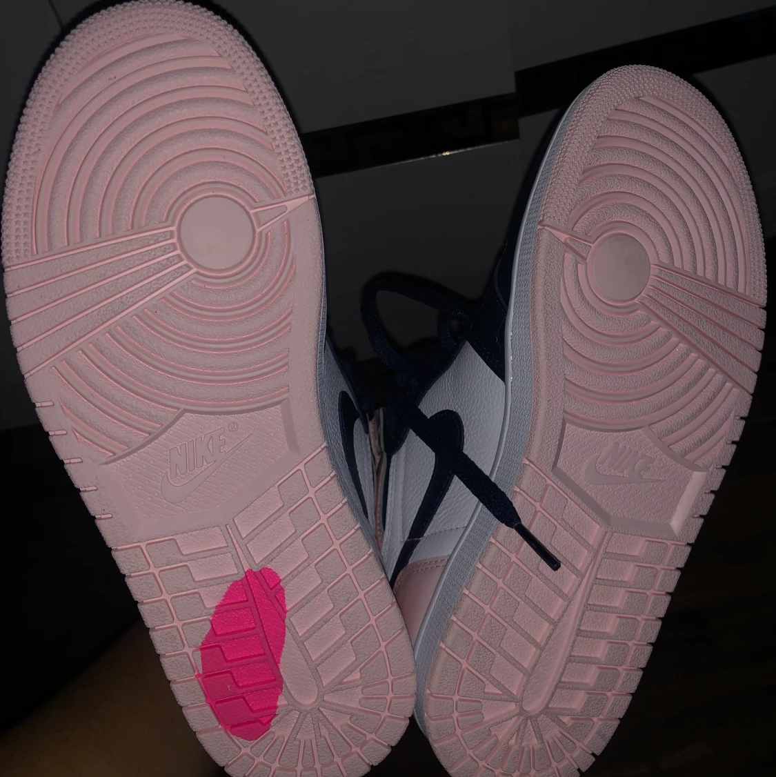 Air Jordan 1 Retro High OG Atmosphere - 90