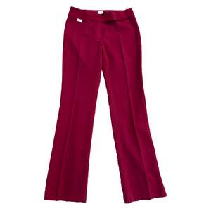 Röda byxor/kostymbyxor från miss sixty i mid waist, långa och vida ben ben och stretchigt material😍 storlek s
