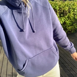 Bikbok hoddie - Superbra skick. Köpt för 299kr