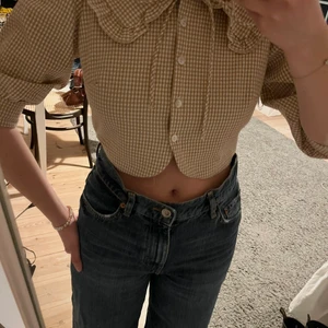 Topp - En kort skjort topp från zara. Aldrig använd. 