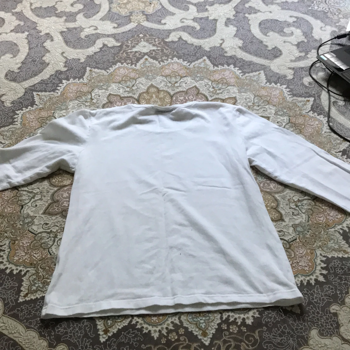 Basic vit tröja  - 91