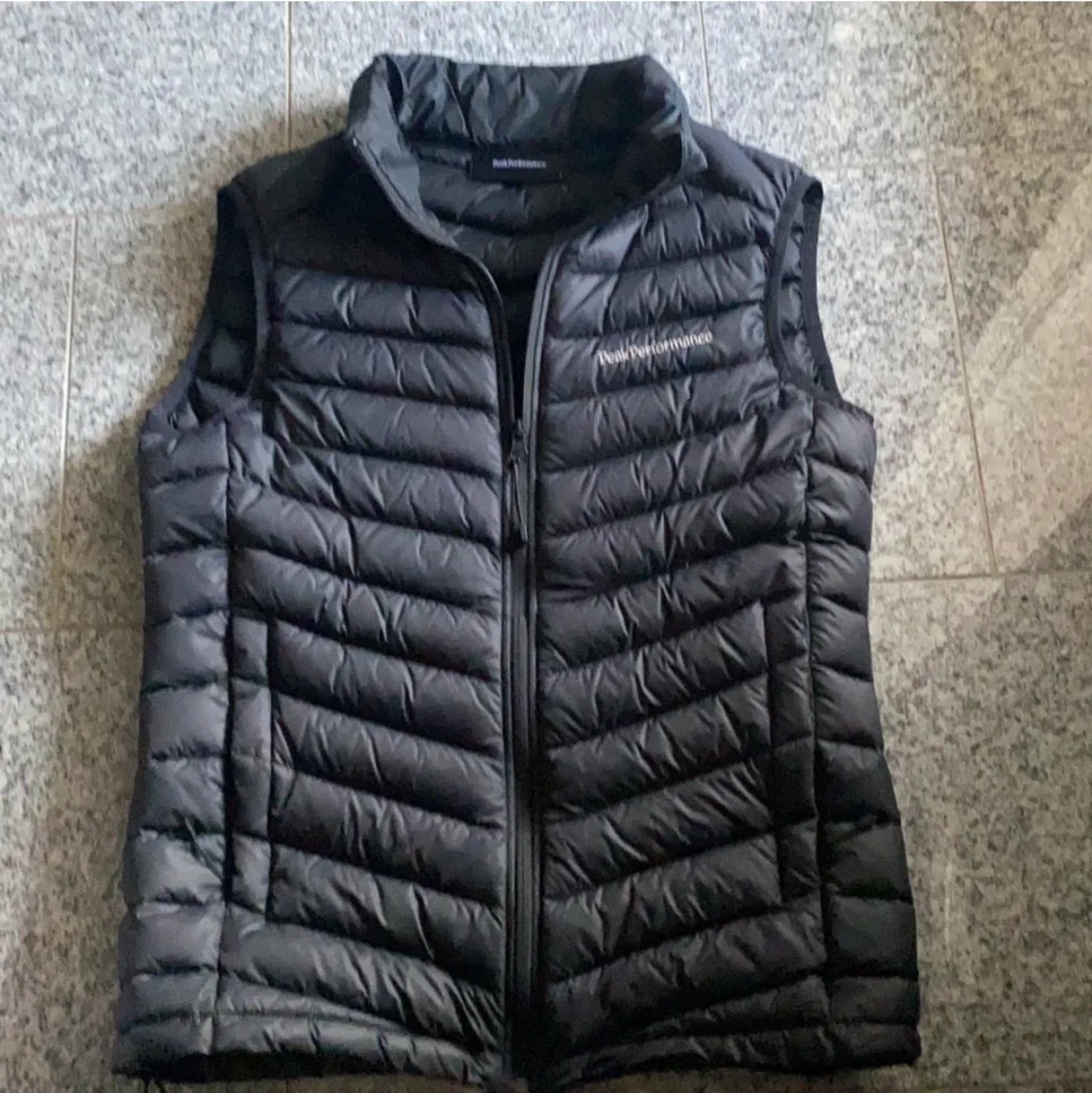 Peakperformance dunväst