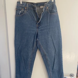 Vintage 551 jeans från Levis  - Blå vintage 551-jeans från Levis! Storlek 27 i waist! 