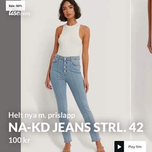 Helt nya oanvända jeans från Nakd med prislapp på. Strl. 42. 