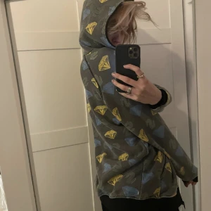 Bape hoodie size L - Zippern är ganska dålig men annars är den i bra kondition 