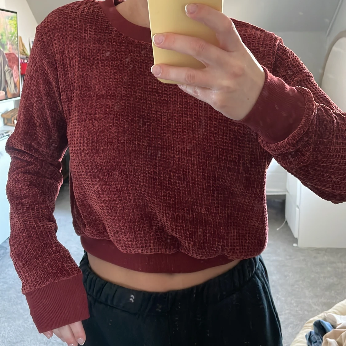Vinröd tröja 