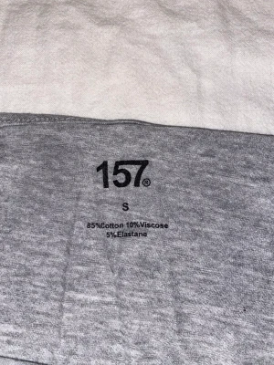 Linne från lager 157 - En vanligt grått linne från lager 157. Storlek S. Pris kan diskuteras!