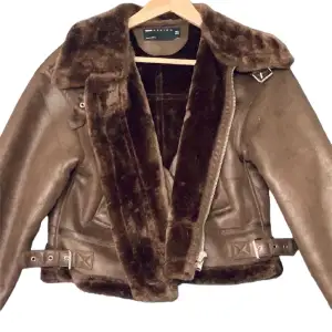 Biker jacket with teddy lining in perfect condition