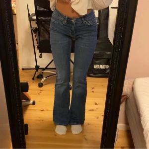 Ginatricot byxor  - Köpt här på Plick. använda 2 gånger och är i bra skick. 💗 säljer pågrund av att dom är för långa :) 