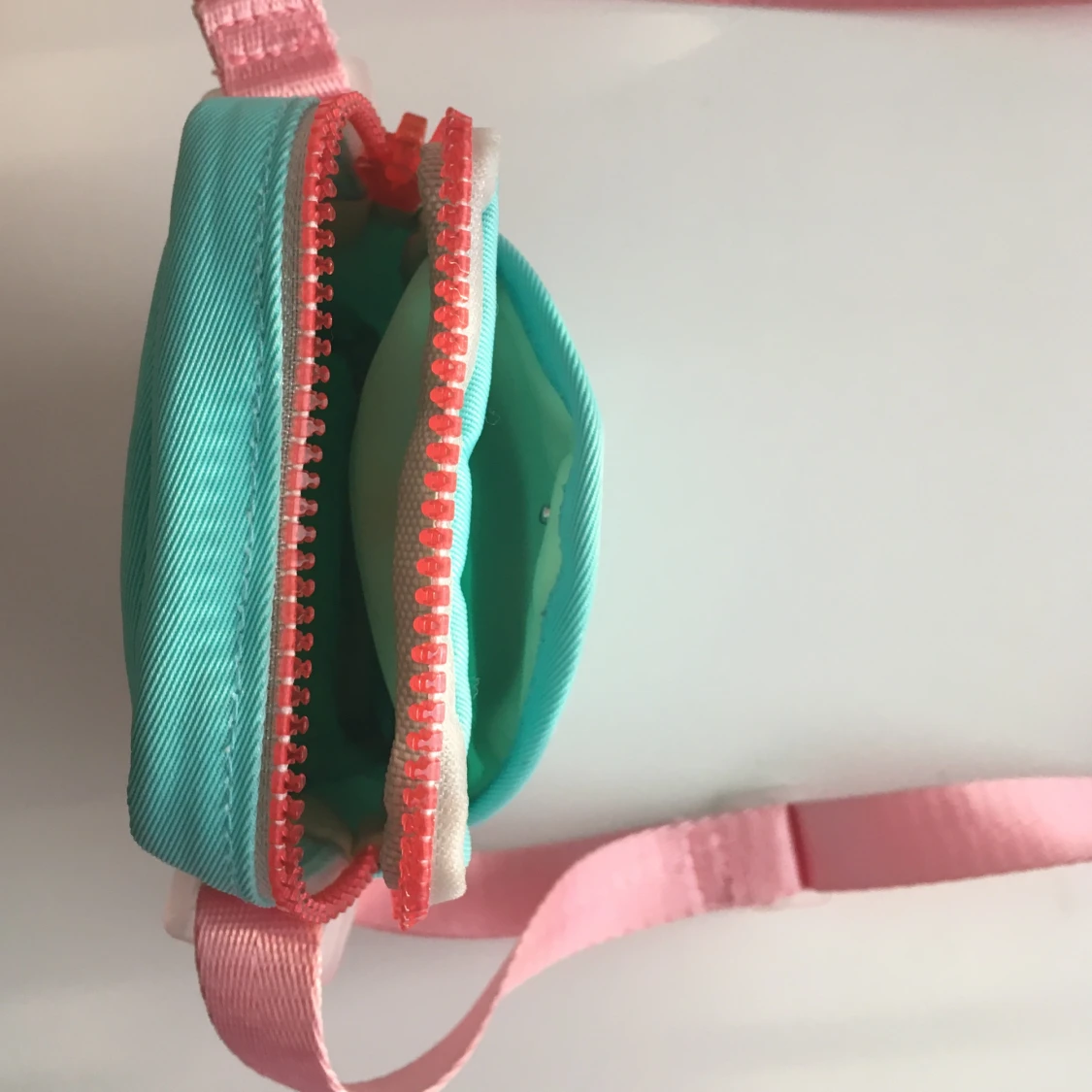 Mintgrön väska - 91