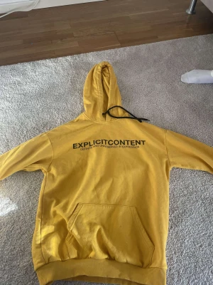 Hoodie - Bra skick har växt ut den och inte använd 