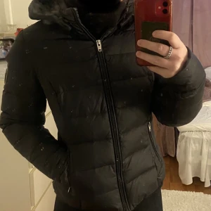 Rock and blue jacka  - Rock and blue jacka i fint skick, väldigt fin model/ figursydd. Päls finns med men jag tycker den är finare utan. 1500kr elr bud 🖤