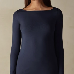 Tröja från intimissimi - Tröja från intimissimi (de är den med tjockare material)❤️❤️