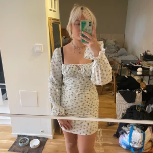 adoore klänning - oanvänd