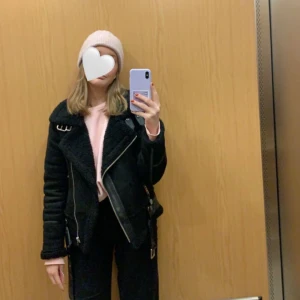 Zara jacka - Säljer pga blivit för liten för mig🤍