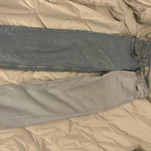 Jeans med olika färger från pull and bear