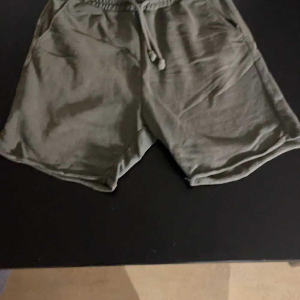 Gröna mjukis shorts från H&M. Shorts.
