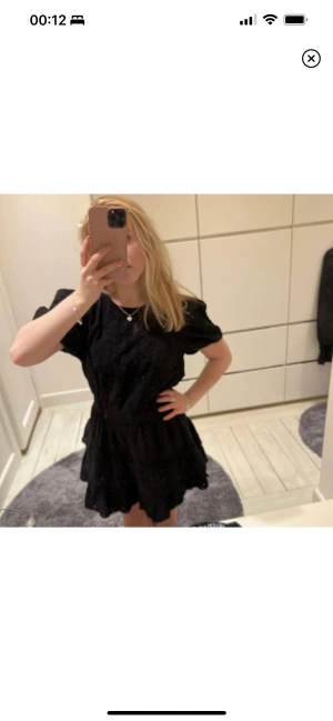 Zara klänning  - Zara klänning i S, mer info på en annan annons. 