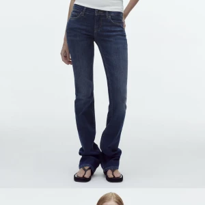 zara lowwaist jeans - säljer dessa jeans då de inte kommer till användning! aldrig använda! 