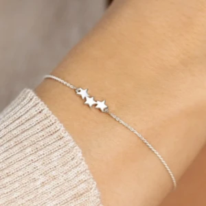 Silver sjärnarmaband fårn guldfynd   - Armband fårn guldfynd  Andvänd 1 gång  köpt för 199kr Säljer för 149kr Skriv om ni har prisförslag eller frågor💓