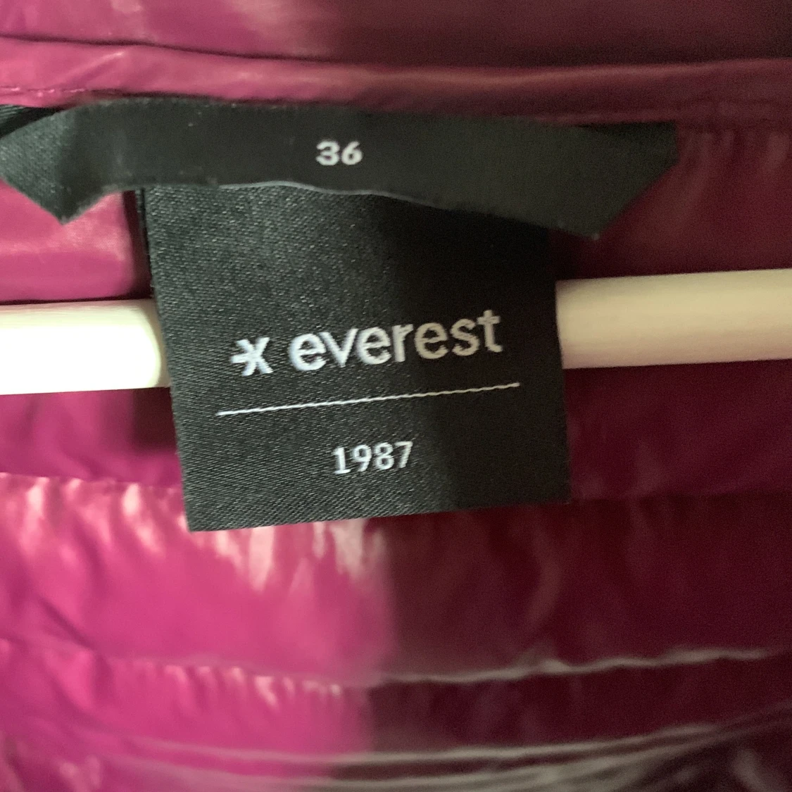 Oanvänd Everest dunjacka  - 90