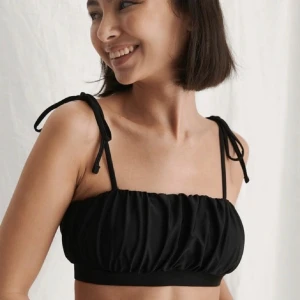 Svart bikini  - Fin svart bikini från Nakd. Aldrig använd. Köptes för 249kr och säljer för 130kr+frakt.💕💕