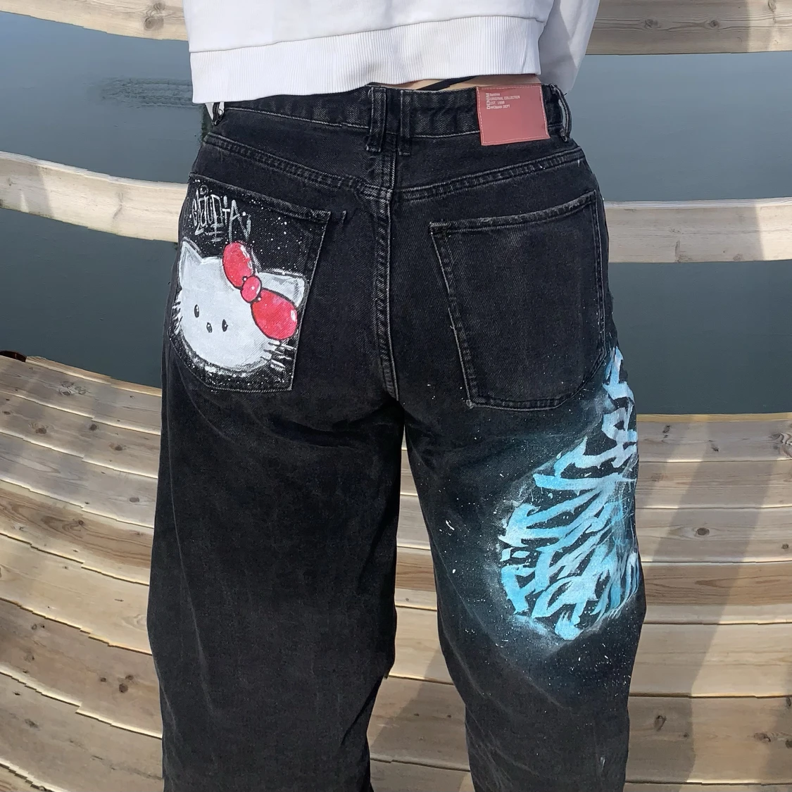 Hand-painted Hello Kitty jeans - 90