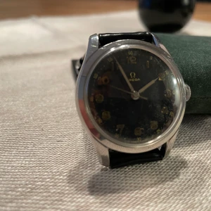 Omega ref 2640-4 - Omega 36mm,svart tavla, funkera bra.  Hämtas i Stockholm  Swish 