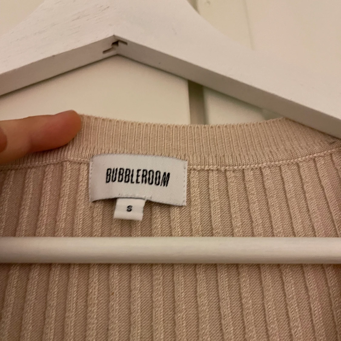 Ribbad klänning  - 90